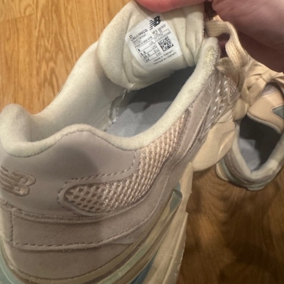 New Balance Women's Sneakers in Beige Pink and Light Blue - Picture 10 of 12